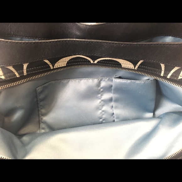 Authentic Coach handbag - Picture 5 of 6